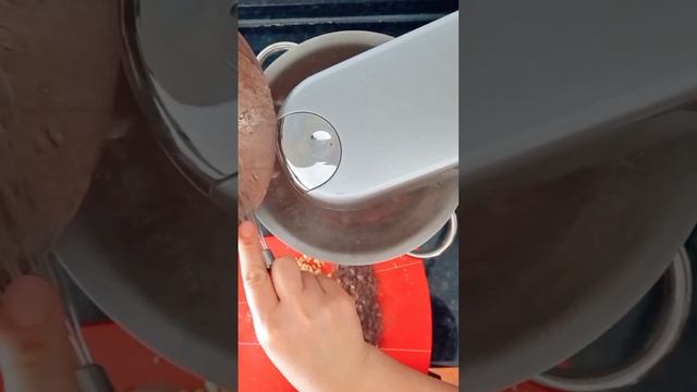 Шоколадные кексы с шоколадом и арахисом смотреть онлайн