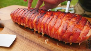 Рулет из курицы на угольном гриле