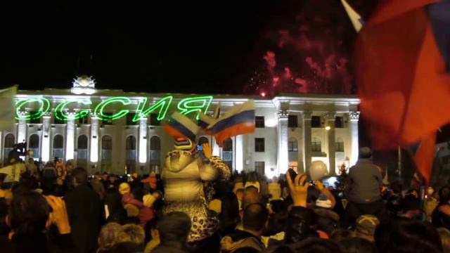 Праздничный салют и ликование в Симферополе! 21.03.2014. смотреть онлайн