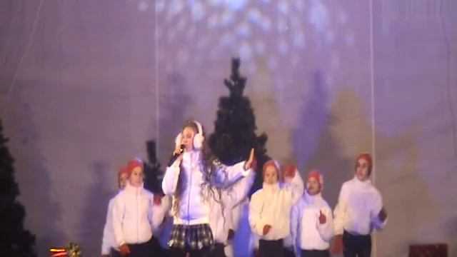 Новый год. Даниэлла Михайлова New Year . Daniella Mikhaylova смотреть онлайн