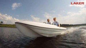 Пластиковая лодка LAKER на воде