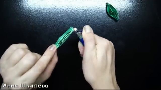 Ёлочка канзаши своими руками.  Лепесток волна. Канзаши новинки 2019.