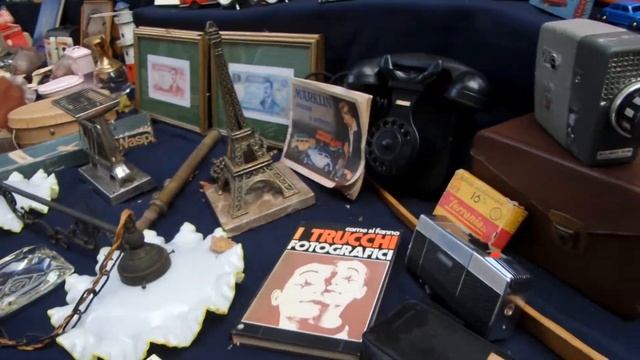 I 018 Порта Портезе Блошиный Рынок Рим Барахолка Италия Porta Portese Flea Market Rome Italy 202112 смотреть онлайн