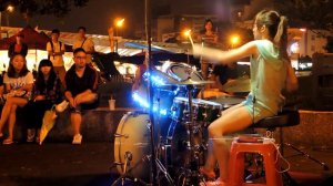 羅小白S. White - 追追追. Барабанщица-виртуоз из Тайваня.Amazing Girl Drummer