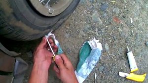 Как заклеить безкамерку подручными средствами