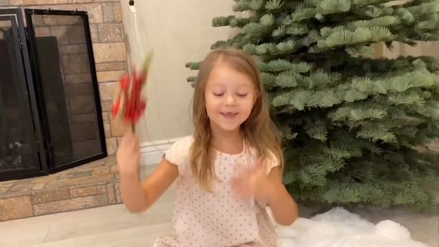 Милашкин Влог! Зима!Снег!На Ёлочной ферме!Украшаем дом к Рождеству!
