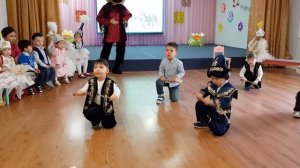 казахский национальный танец  "Кара жорга"   детсад
