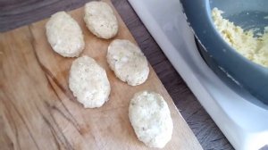 Очень нежные, луковые котлеты. Бюджетное блюдо.