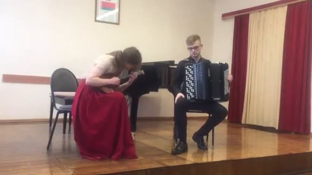 Сергей Данилькевич и Кристина Алексеева(Белорусская рапсодия для домры и баяна С.Данилькевич) смотреть онлайн