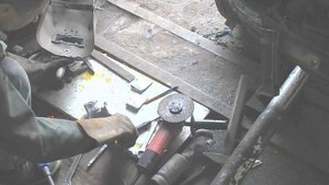 Зажим мини , боковой для кузовного ремонта .