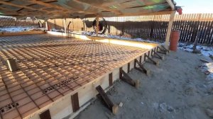 Подготовка плиты фундамента к заливке бетоном