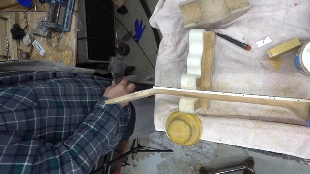 Repairing a Nasty Headstock Break on a Gibson Les Paul - Full Timelapse Video смотреть онлайн