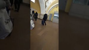 Москва Ленинградский вокзал метро Комсомольская