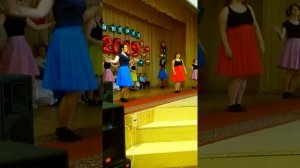 Танец воспитателей на выпускном 2019