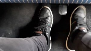 Male car cranking - Cold start fiat panda - pedal pumping