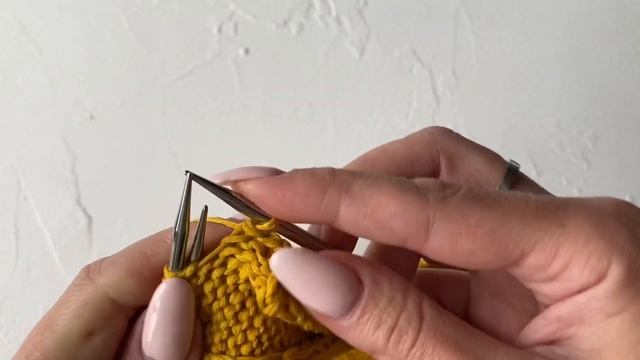 Закрытие петель плеча способом трёх спиц | @iiaks смотреть онлайн