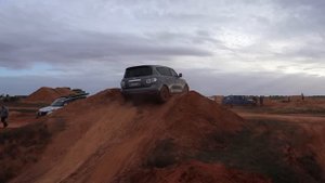 Y62 Patrol Vs NP300 - Off Road testing at Loveday 4x4 Adventure Park