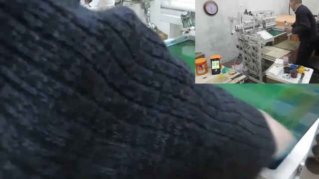 Полный процесс печати пакетов шелкографией на 3/4 автомате смотреть онлайн