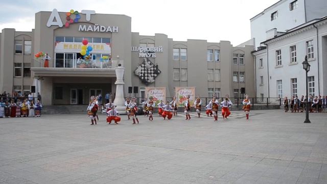 Фольклорний ансамбль «Веселка» на фестивалі народної творчості "Червона калина"