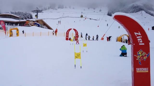 Соревнования. Слалом- гигант смотреть онлайн