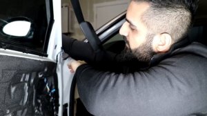 How to remove BMW E90 trims/moldings