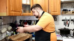 Свиная шея запеченная в духовке в медово-горчичном соусе с сельдереем