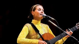 Послушник и монах. Песня-притча. Автор-исполнитель Светлана Копылова. По зеленой по долине шли...