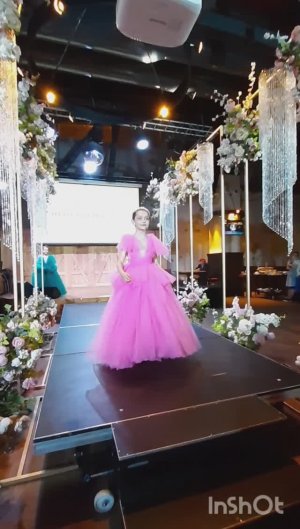 Модный показ в Новокузнецке / В розовом моя внучка