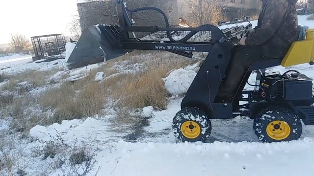 Тест мини погрузчика Helper 300