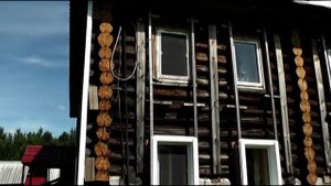Подъем 100 летнего сруба Часть 2 Отделка сайдингом