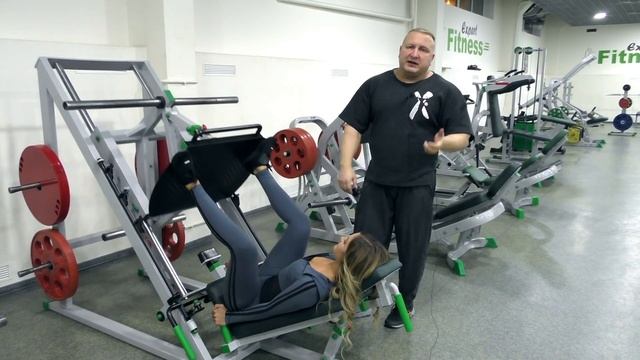 Как тренер должен проводить первое занятие в тренажёрном зале