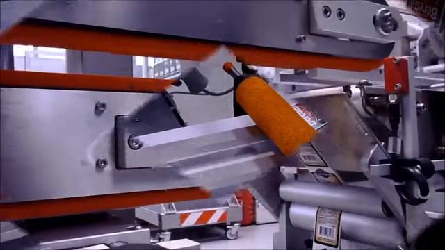 ИНТЕРПАК РУС   Этикетировочные системы   COMPACT TB   Этикетировка колбасы SALAMI