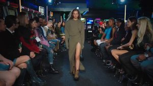 JW Anderson мода в Лондоне весна лето 2023 - Одежда, сумки и аксессуары