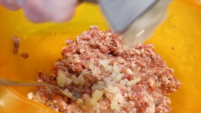 Очень вкусные и сочные котлеты из говяжьего фарша смотреть онлайн