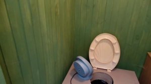 Комфортный дачный туалет в зимнее время