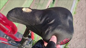 Меняю гелевую накладку на седло / сидение велосипеда