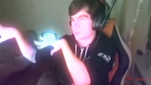 Нарезка со стримов / Смешно до упаду смотреть онлайн