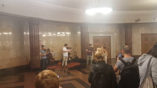 Russian underground Subway - Talented Violinists!