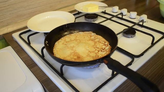 Блины - Приготовление блинов на масленицу. 8 марта. смотреть онлайн