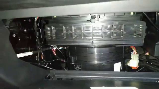 Установка видео регистратора в CHERY TIGGO 4 смотреть онлайн