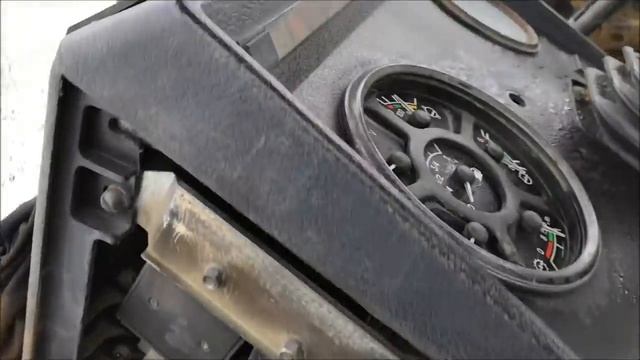 КОЛХОЗИМ СИДЕНИЕ. МТ3-1221. смотреть онлайн