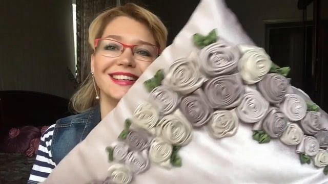 Как расхламить своё творчество? ➤ Избавляюсь от HAND MADE ➤ Подушки в жутких розочках смотреть онлайн