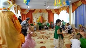 хоровод этой осенью в лесу старшая