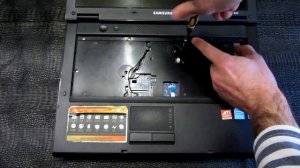 Как разобрать ноутбук Samsung R20 (Самсунг R20)