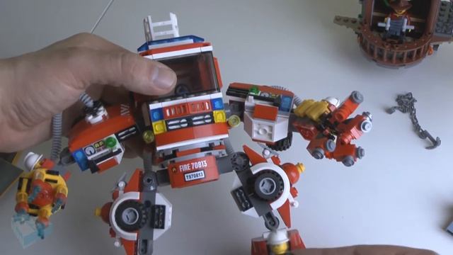 LEGO The Movie Exclusive Set #70813 Rescue Reinforcements смотреть онлайн