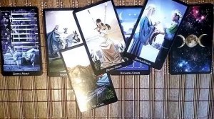 Хочет ли он помириться? 
Гадание онлайн.
Weissagung online
Divination online