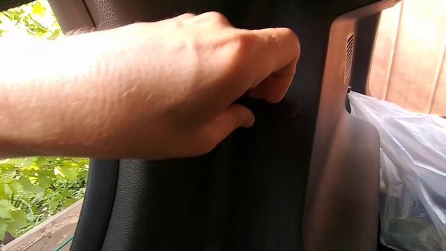 Стук в задней части салона Chery Tiggo 7Pro (решение). смотреть онлайн