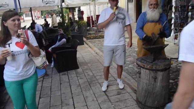 Черногория. Жители очень приятные люди!!