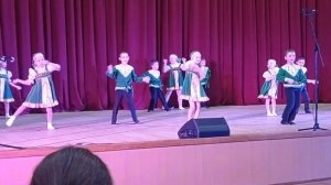 Русских не победить! Танец дошколлников на фестивале ко Дню народного единства. Очень задорно :)