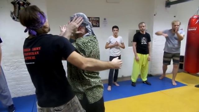 Kuntao Mindanao Silat - Guro Alexander Plaksin. Уличный Пенчак-Силат в Москве